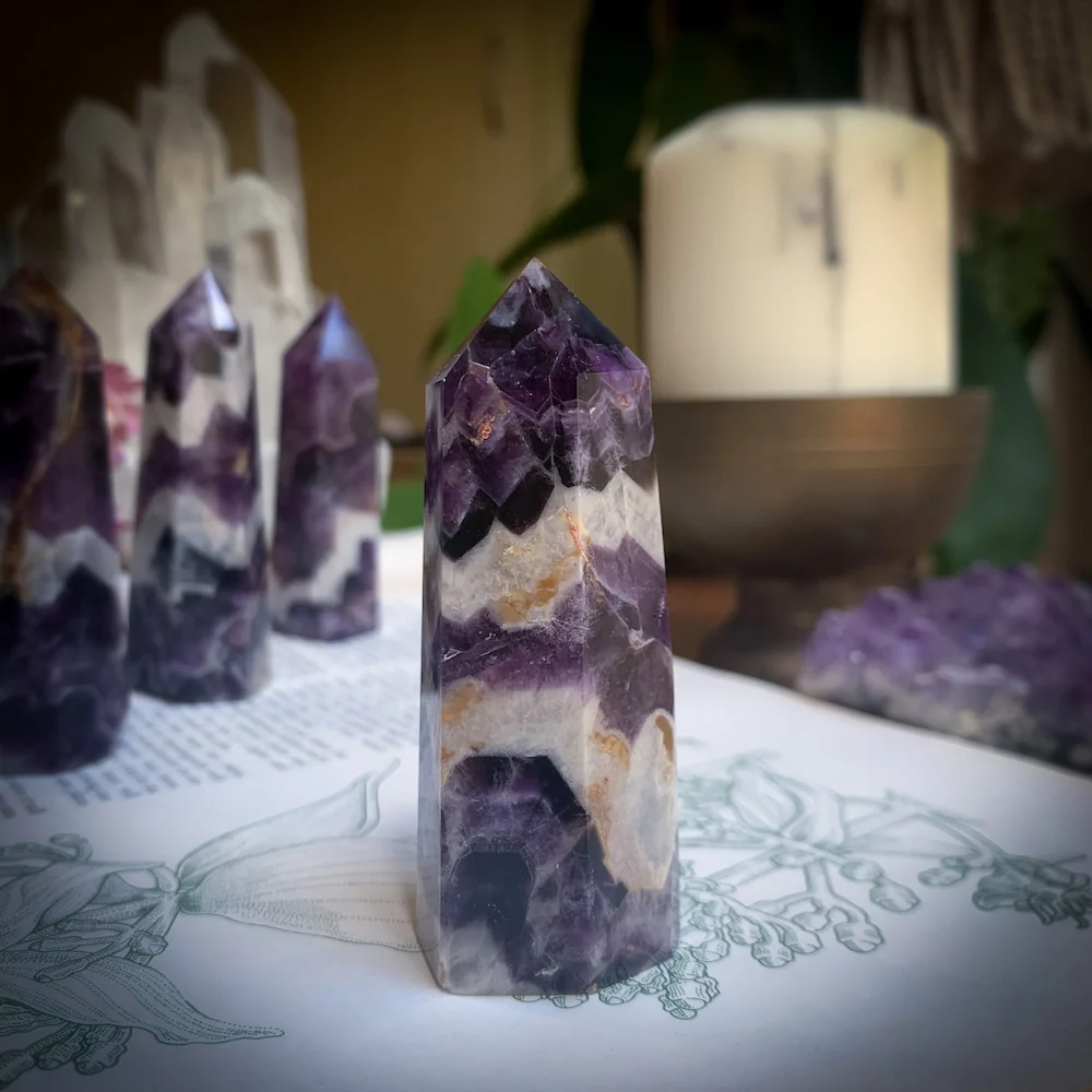 CHEVRON AMETHYST STANDING POINT - Image 3