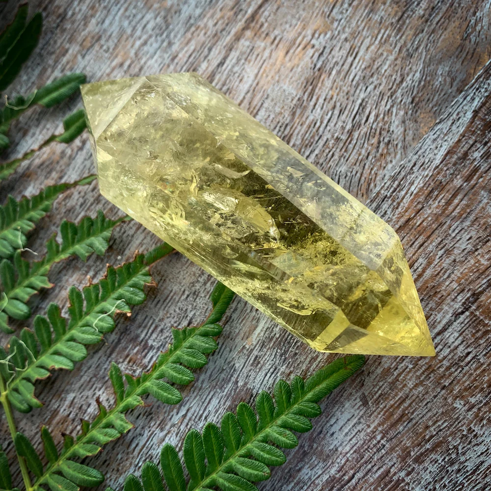 LEMON QUARTZ DOUBLE TERMINATED SPECEMIN - Image 3